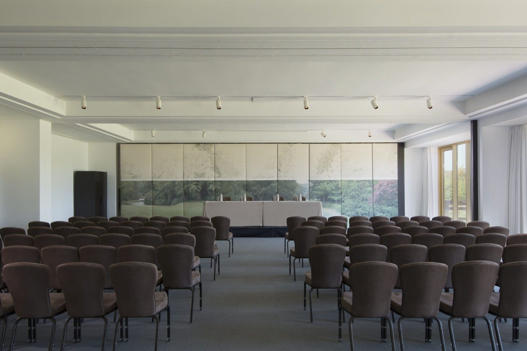 Victoria_Golf_Resort_&_Spa_Meeting_Room_Theatre_With_View