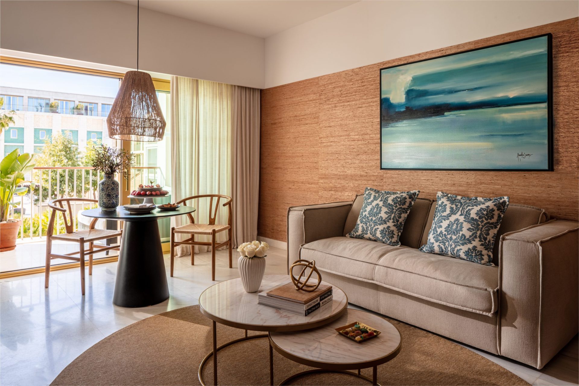 Victoria_Golf_Resort_&_Spa_Palms_Suite_Lounge