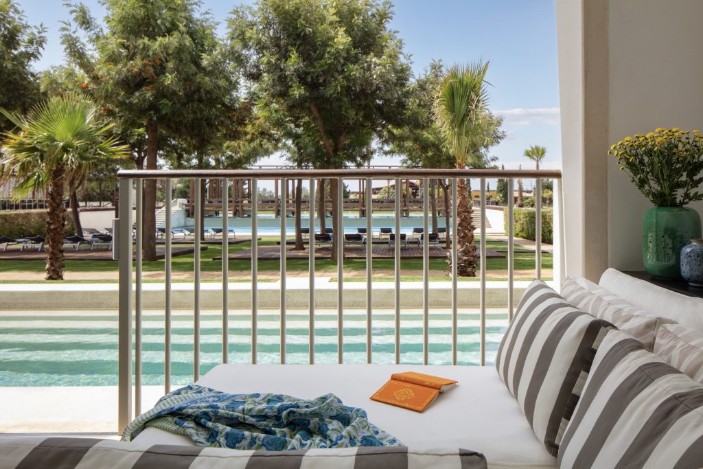 Victoria_Golf_Resort_&_Spa_Pool_Access_Room_Terrace