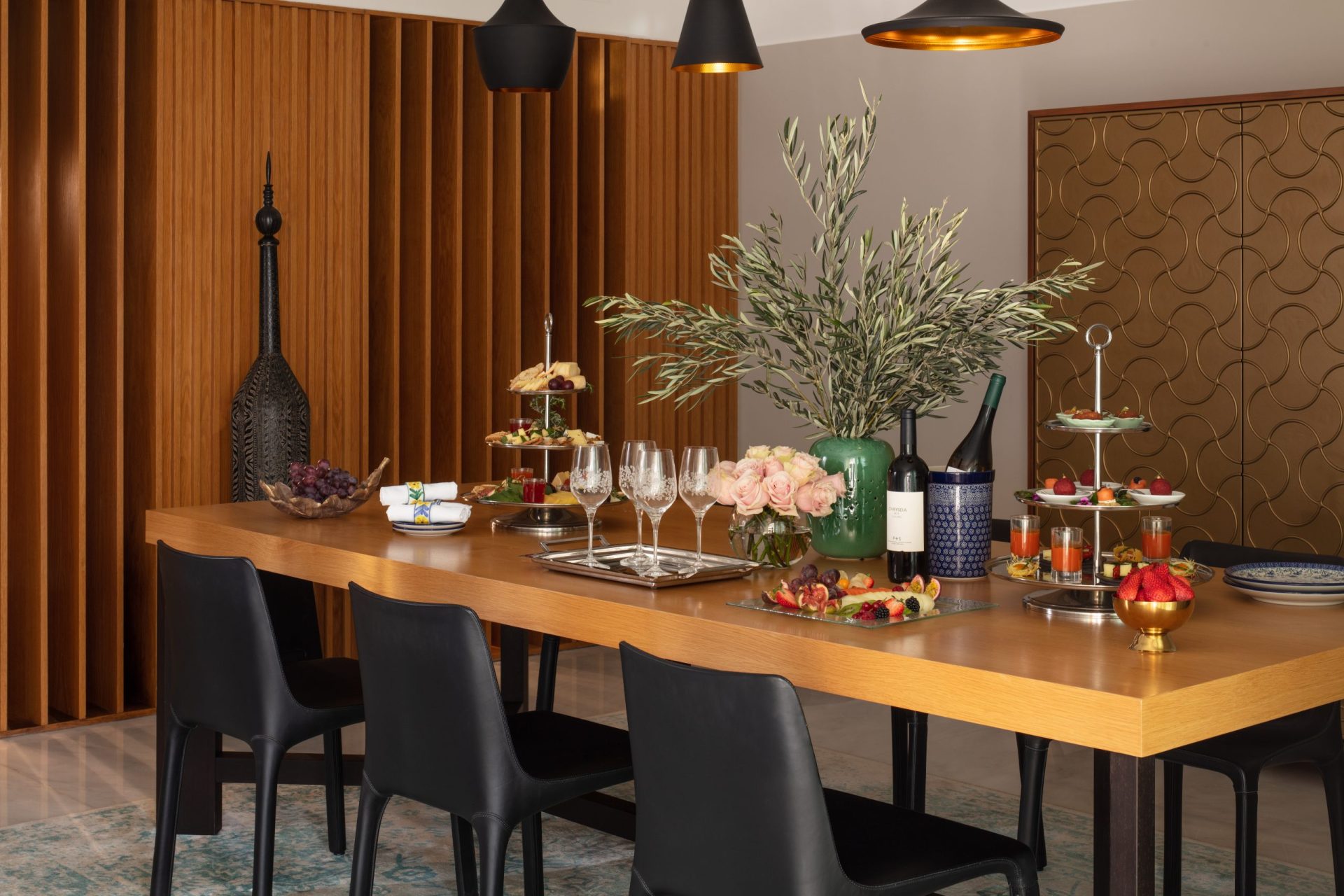 Victoria_Golf_Resort_&_Spa_Presidential_Suite_Dinning_Room_Hero