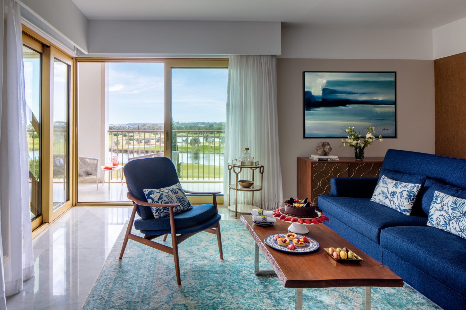 Victoria_Golf_Resort_&_Spa_Presidential_Suite_Livingroom_Hero