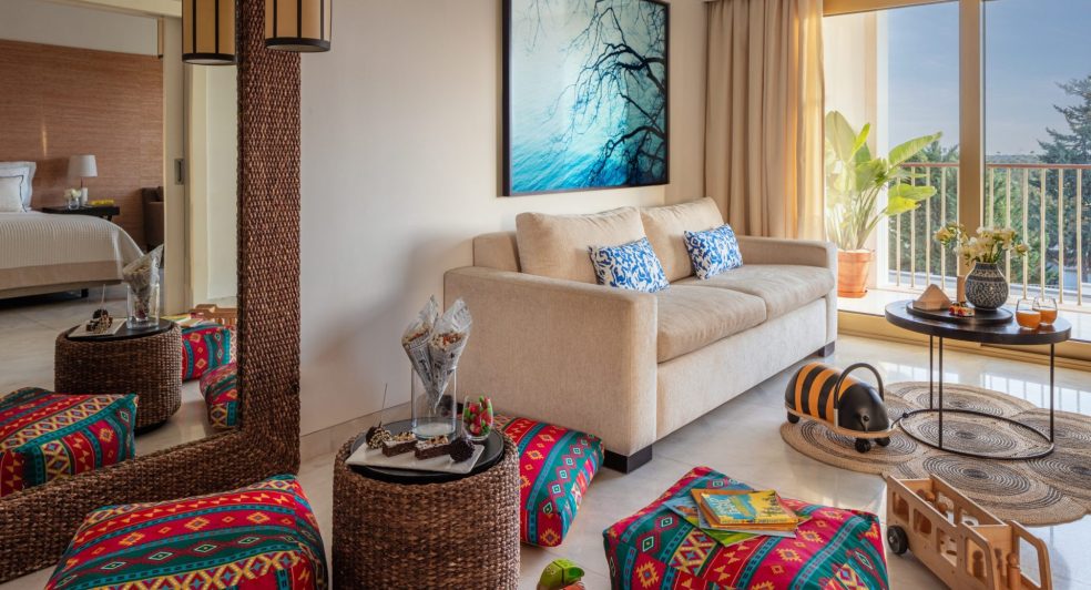 Victoria_Golf_Resort_&_Spa_FamilySuite_Dining_Table_2