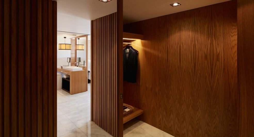 Victoria_Golf_Resort_&_Spa_Victoria_Suite_Closet